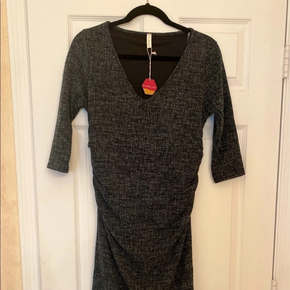 NWT sz medium. Pinkblush maternity dress gray/black.